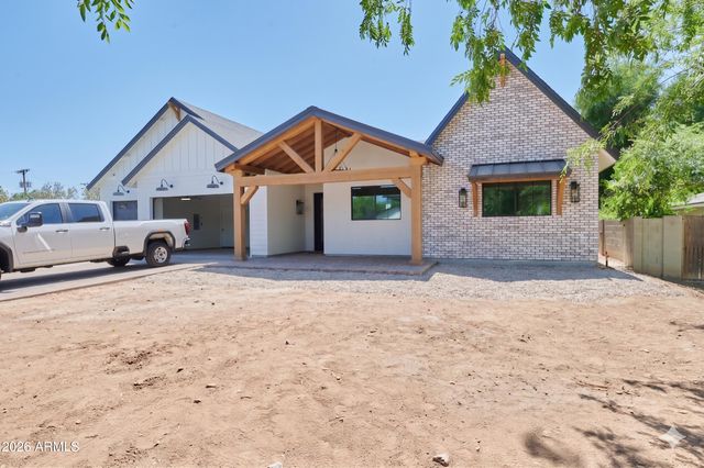 3913 E CAMPBELL Avenue, Phoenix, AZ 85018