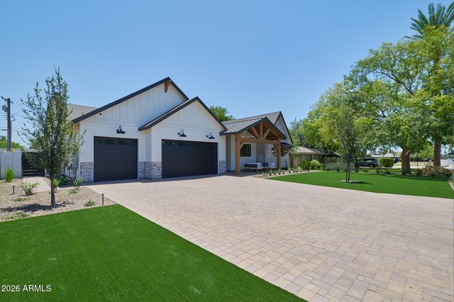 3913 E CAMPBELL Avenue, Phoenix, AZ 85018
