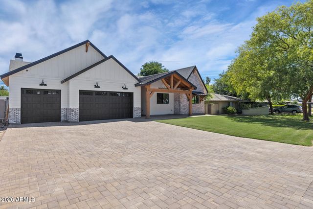 3913 E CAMPBELL Avenue, Phoenix, AZ 85018