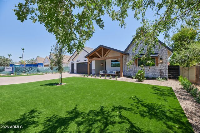 3913 E CAMPBELL Avenue, Phoenix, AZ 85018