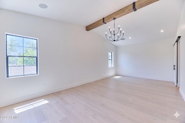 3913 E CAMPBELL Avenue, Phoenix, AZ 85018