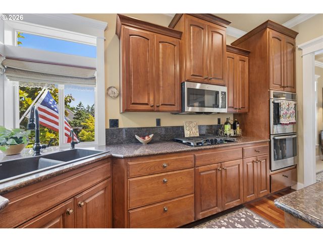 14185 Sw 131ST Ter, Portland, OR 97224