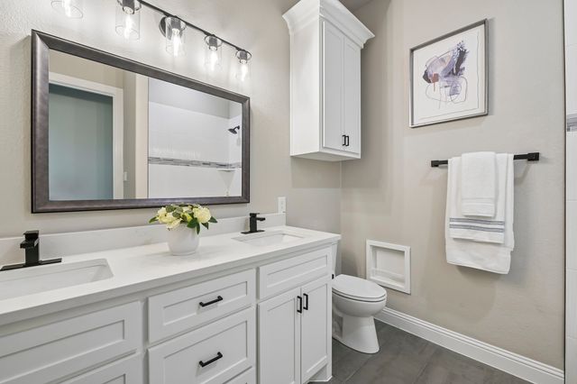 3080 Glen Oaks Drive, Waxahachie, TX 75165