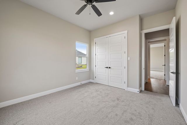 3080 Glen Oaks Drive, Waxahachie, TX 75165