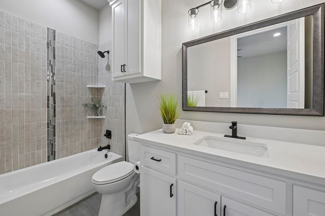 3080 Glen Oaks Drive, Waxahachie, TX 75165