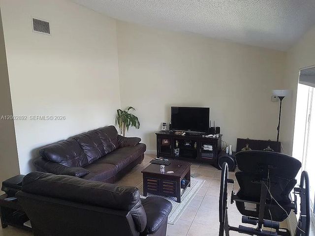 12011 NW 33rd St, Sunrise, FL 33323
