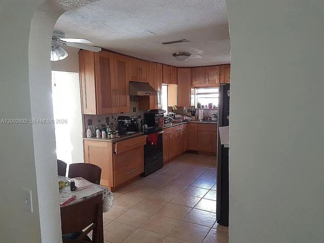 12011 NW 33rd St, Sunrise, FL 33323