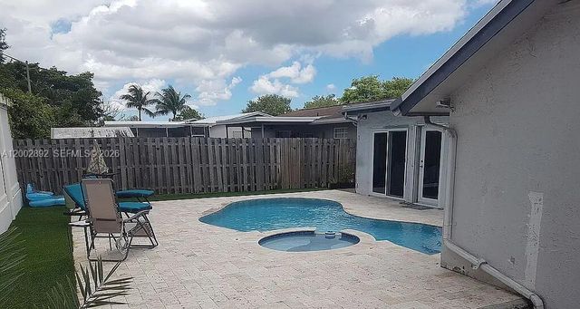 12011 NW 33rd St, Sunrise, FL 33323