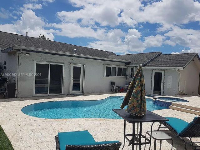 12011 NW 33rd St, Sunrise, FL 33323