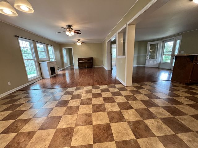 1763 Highway 166, N, Mount Pleasant, TN 38474