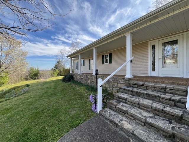 1763 Highway 166, N, Mount Pleasant, TN 38474