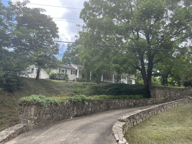 1763 Highway 166, N, Mount Pleasant, TN 38474
