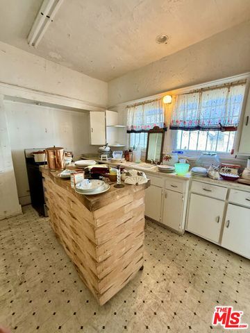 1473 W 47th Street, Los Angeles, CA 90062