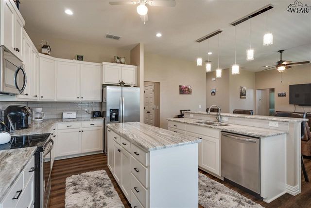 1430 DANBERRY STREET, Burkburnett, TX 76354
