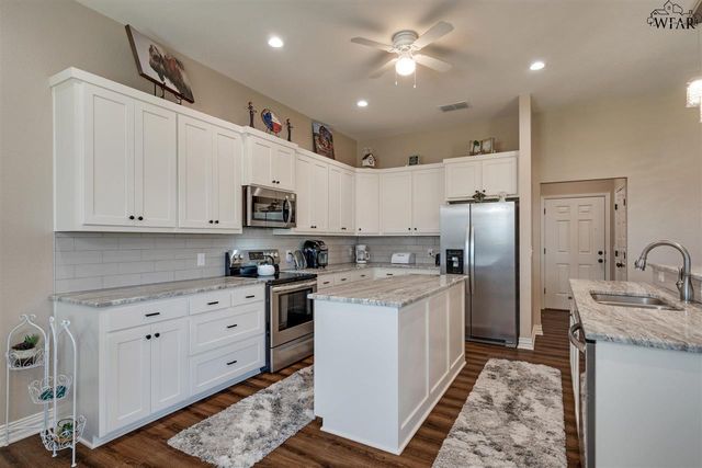 1430 DANBERRY STREET, Burkburnett, TX 76354