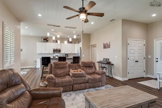 1430 DANBERRY STREET, Burkburnett, TX 76354
