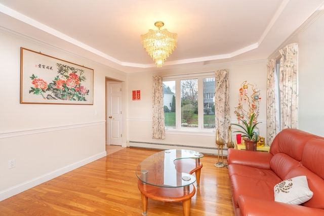 20 Teaberry Ln 1, Braintree, MA 02184