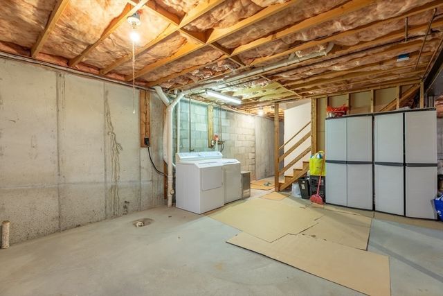 20 Teaberry Ln 1, Braintree, MA 02184