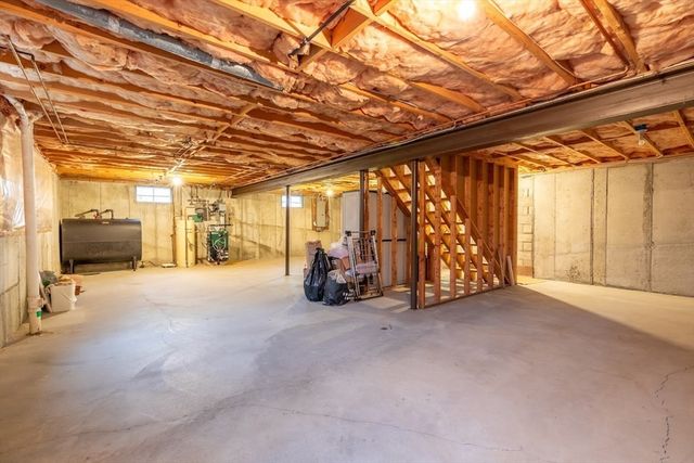 20 Teaberry Ln 1, Braintree, MA 02184