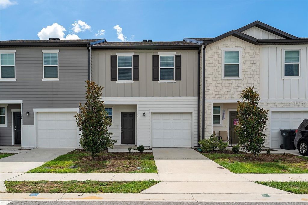 221 MANDOVI STREET, Davenport, FL 33837