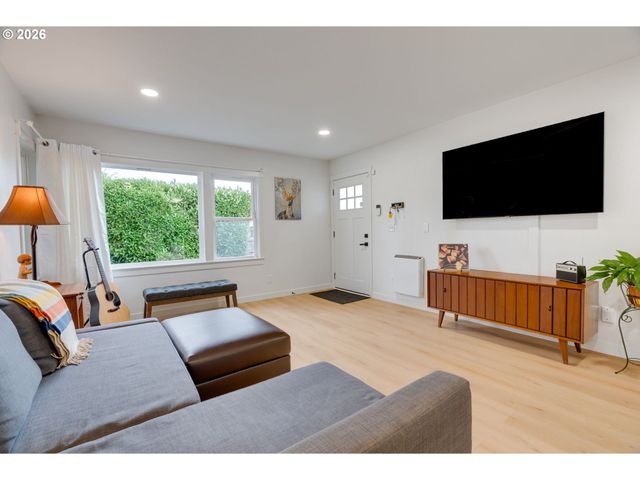 19 Ne 148TH Ave, Portland, OR 97230