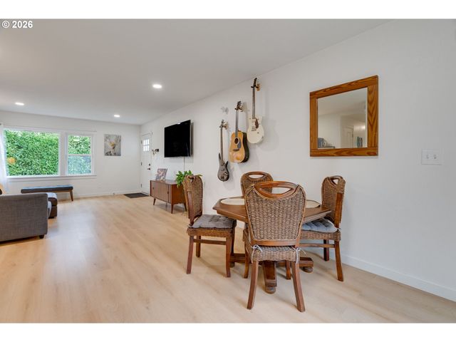 19 Ne 148TH Ave, Portland, OR 97230