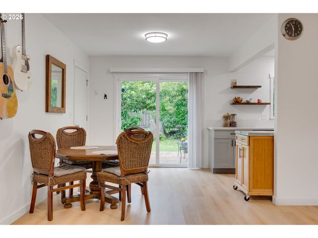 19 Ne 148TH Ave, Portland, OR 97230