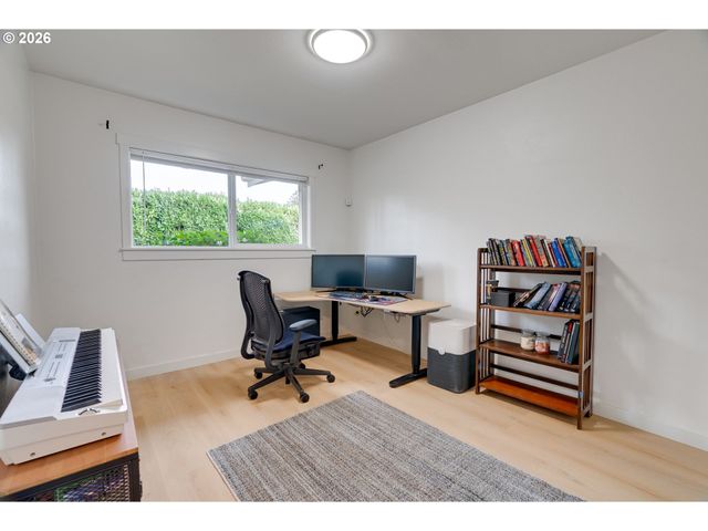 19 Ne 148TH Ave, Portland, OR 97230