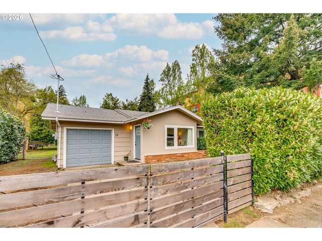 19 Ne 148TH Ave, Portland, OR 97230