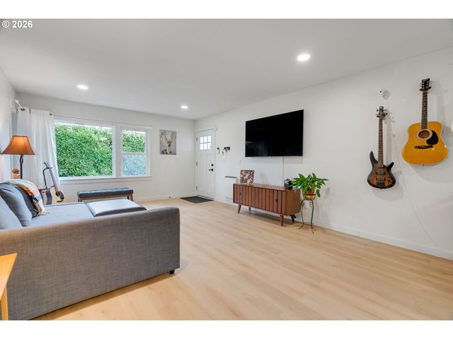 19 Ne 148TH Ave, Portland, OR 97230