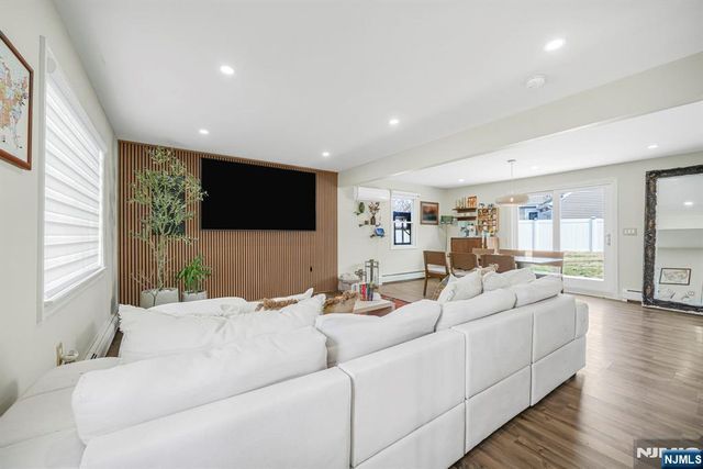 33 Cathy Avenue, Hawthorne, NJ 07506