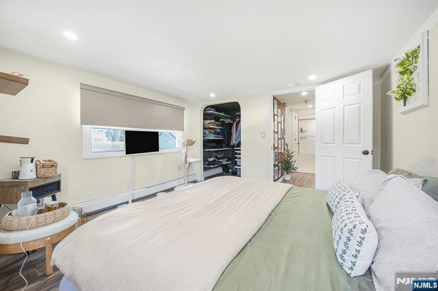 33 Cathy Avenue, Hawthorne, NJ 07506