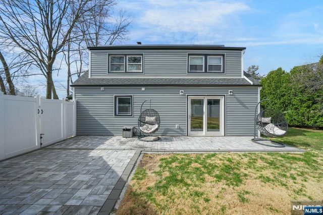 33 Cathy Avenue, Hawthorne, NJ 07506