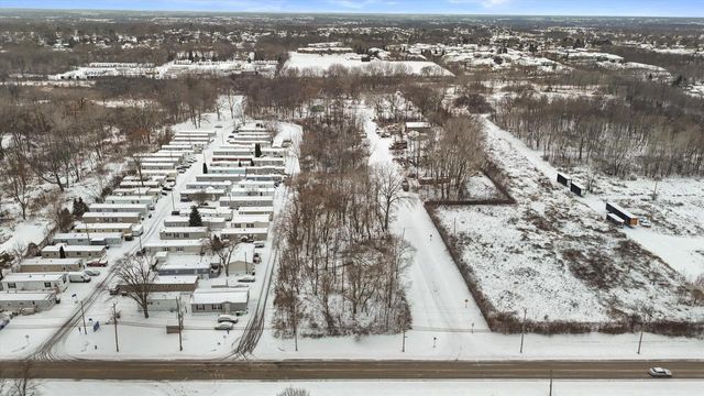 8465 S 5TH AVENUE, Oak Creek, WI 53154