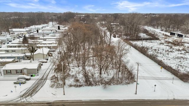 8465 S 5TH AVENUE, Oak Creek, WI 53154