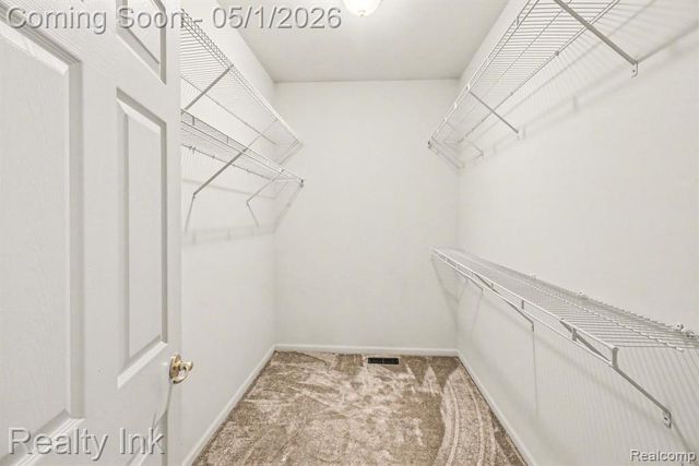 2745 Signature Circle, Pinckney, MI 48169
