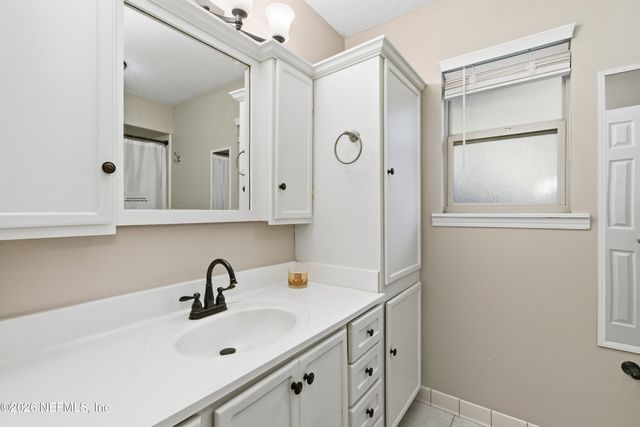 11850 TUMBLING OAKS Lane, Jacksonville, FL 32223