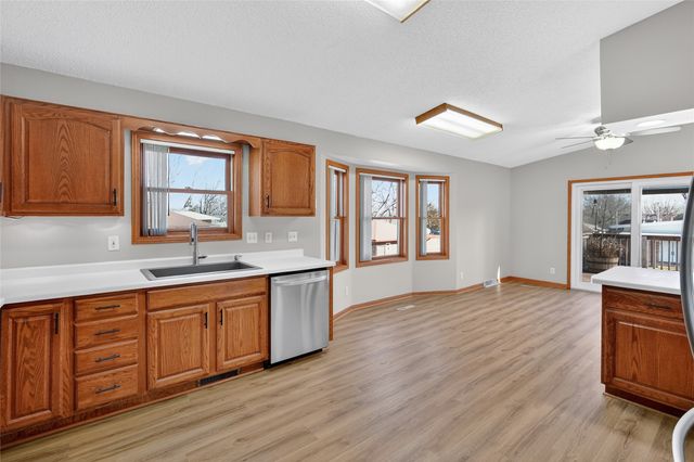 3021 E 29th Street, Des Moines, IA 50317