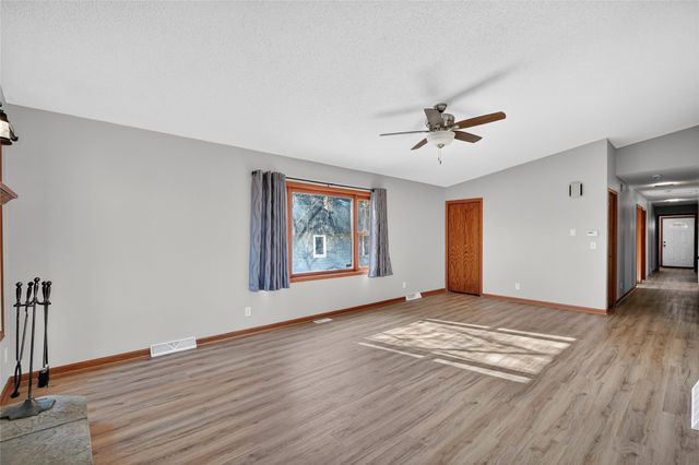 3021 E 29th Street, Des Moines, IA 50317