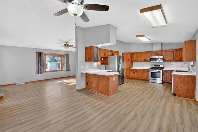 3021 E 29th Street, Des Moines, IA 50317