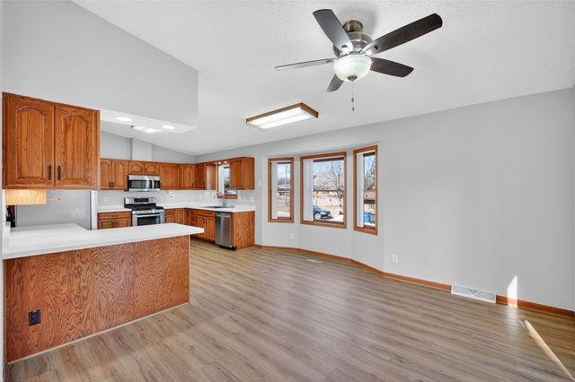 3021 E 29th Street, Des Moines, IA 50317