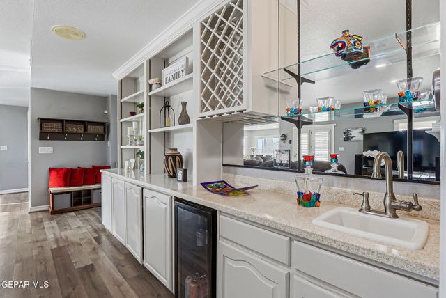 871 VIA ALEGRE Lane, El Paso, TX 79912