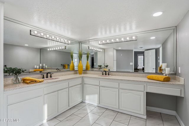 871 VIA ALEGRE Lane, El Paso, TX 79912