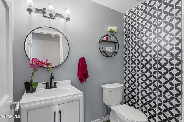 871 VIA ALEGRE Lane, El Paso, TX 79912