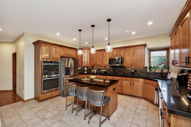 2846 NW 75th Place, Ankeny, IA 50023