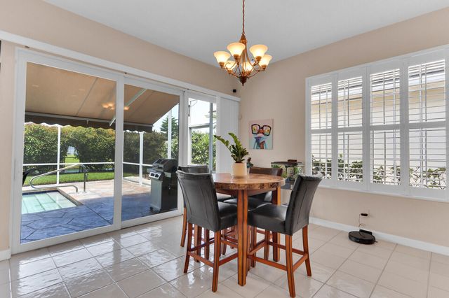 1071 Bedford Avenue, Palm Beach Gardens, FL 33403