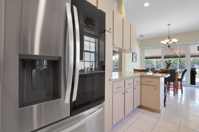 1071 Bedford Avenue, Palm Beach Gardens, FL 33403