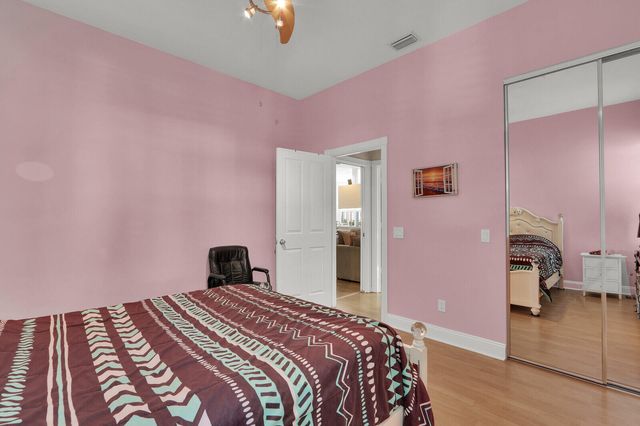 1071 Bedford Avenue, Palm Beach Gardens, FL 33403