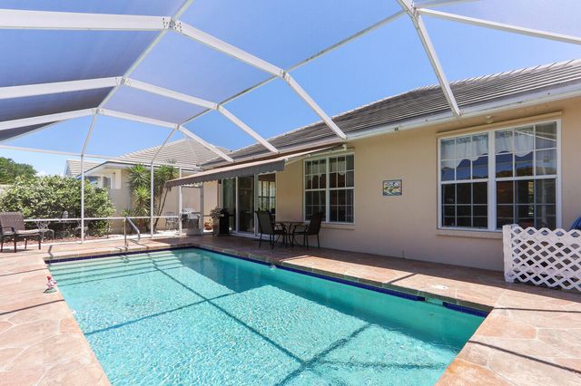 1071 Bedford Avenue, Palm Beach Gardens, FL 33403