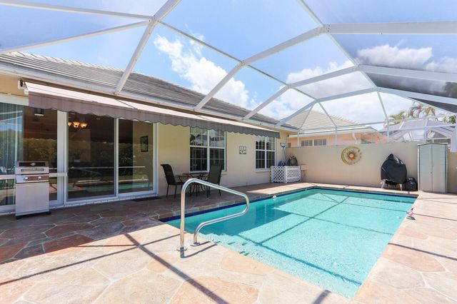 1071 Bedford Avenue, Palm Beach Gardens, FL 33403